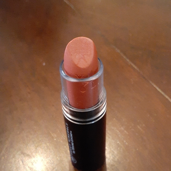 Savvy Minerals Lipstick - Picture 2 of 3